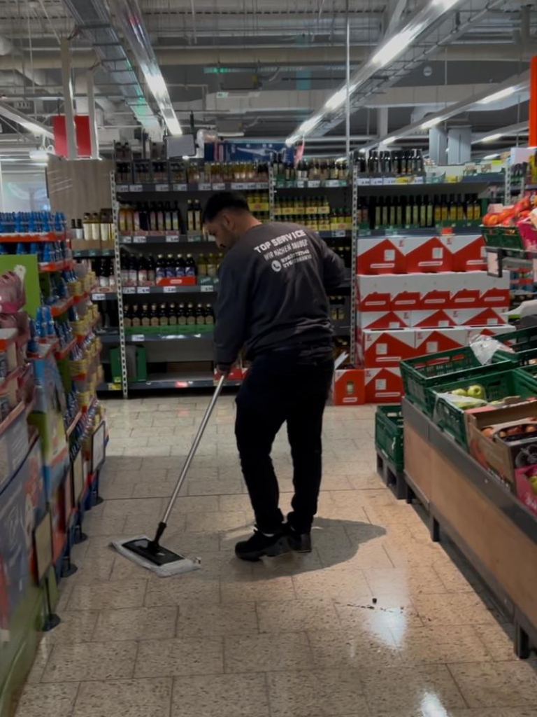 Supermarkt- und Gewerbereinigung